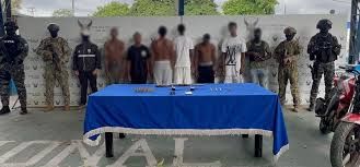 El Bloque de Seguridad desmantela base de Los Tiguerones en Esmeraldas tras hallar fosas