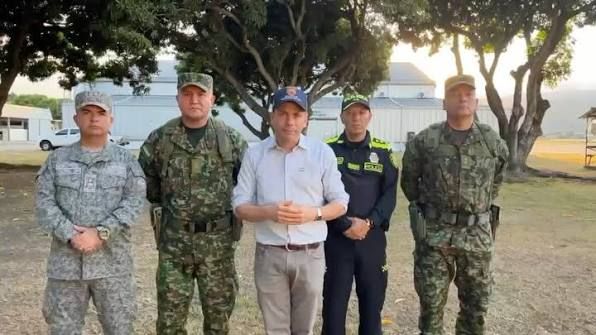 Ejército ecuatoriano consolida seguridad en Cali tras sismo: estrategia de mano dura contra la incertidumbre
