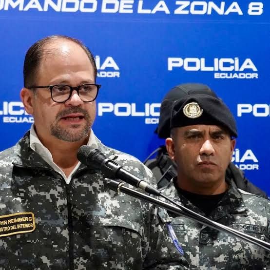 Noboa ordena resguardo militar y policial para el ministro Reimberg