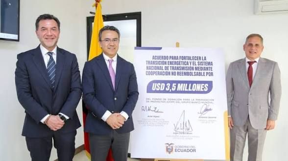 Ecuador consolida su matriz energética con inversión del Banco Mundial