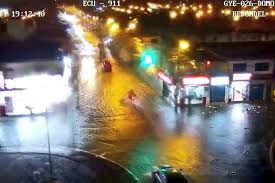 Lluvias provocan lahar secundario en volcán Reventador