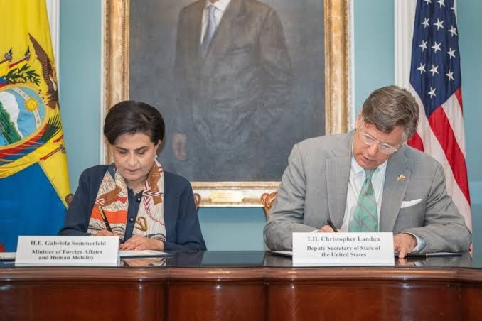 Ecuador y EE.UU. firman acuerdo para desarrollar energía nuclear civil