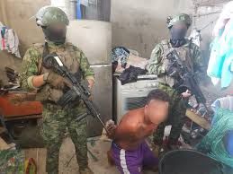 Fuerzas Armadas destruyen centro de operaciones de alias 'Burro Tito' y bloquean USD 30 millones ilícitos