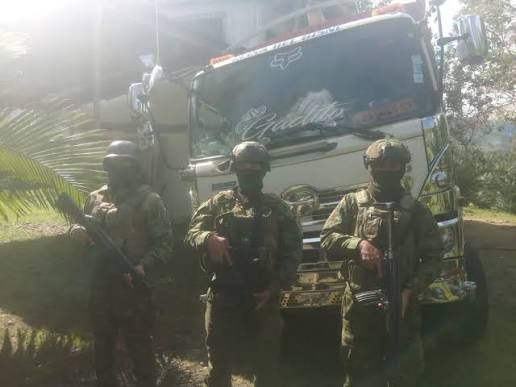 Ejército detiene a dos militares y un civil en Latacunga por tráfico de diésel vinculado a minería ilegal
